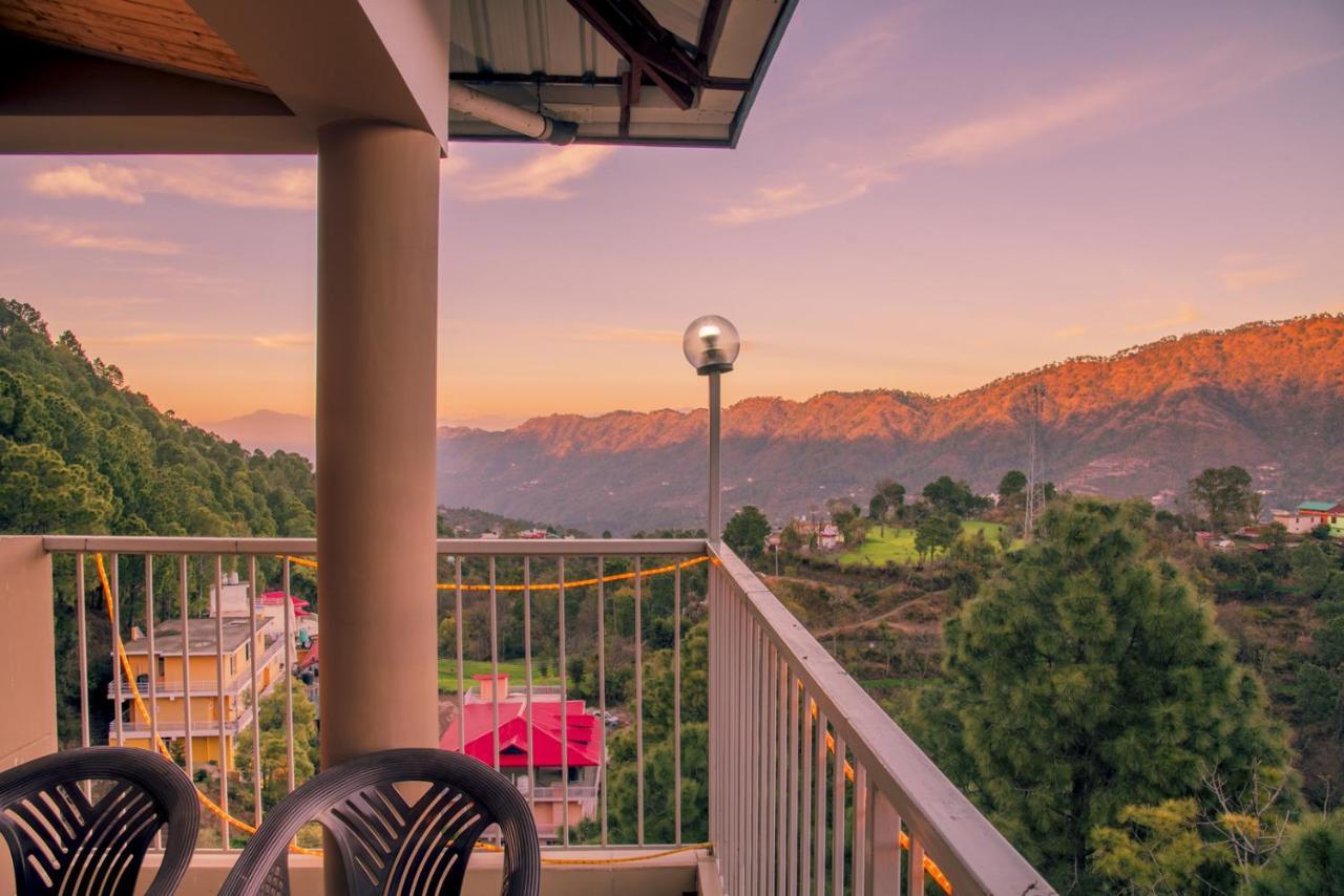 Terrace Retreat Bed and Breakfast Kasauli Buitenkant foto